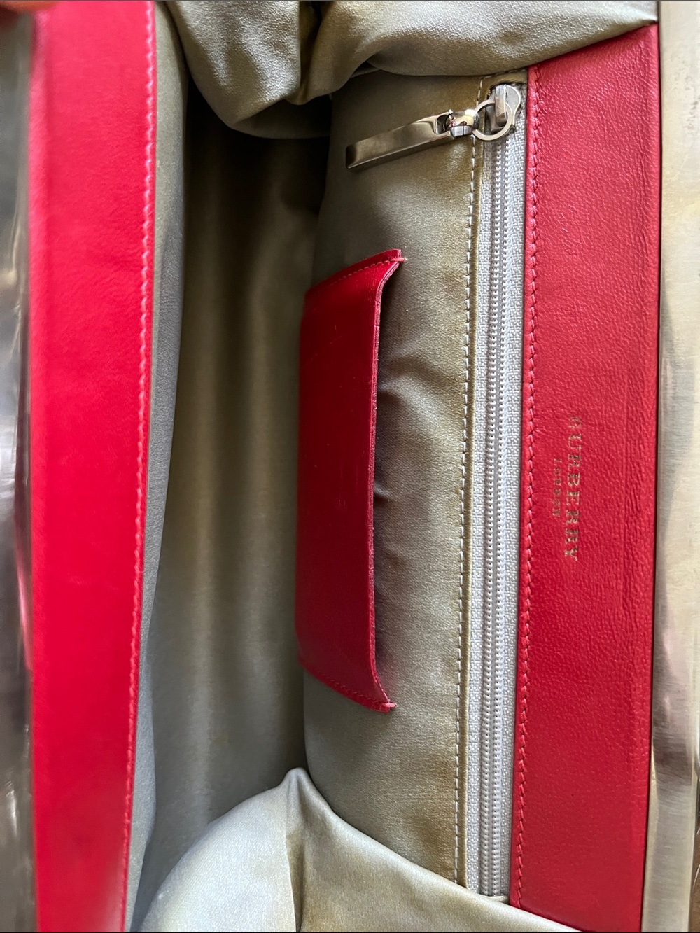 Vintage Burberry Red Top-Handle Women's Bag - Picture 6 of 13